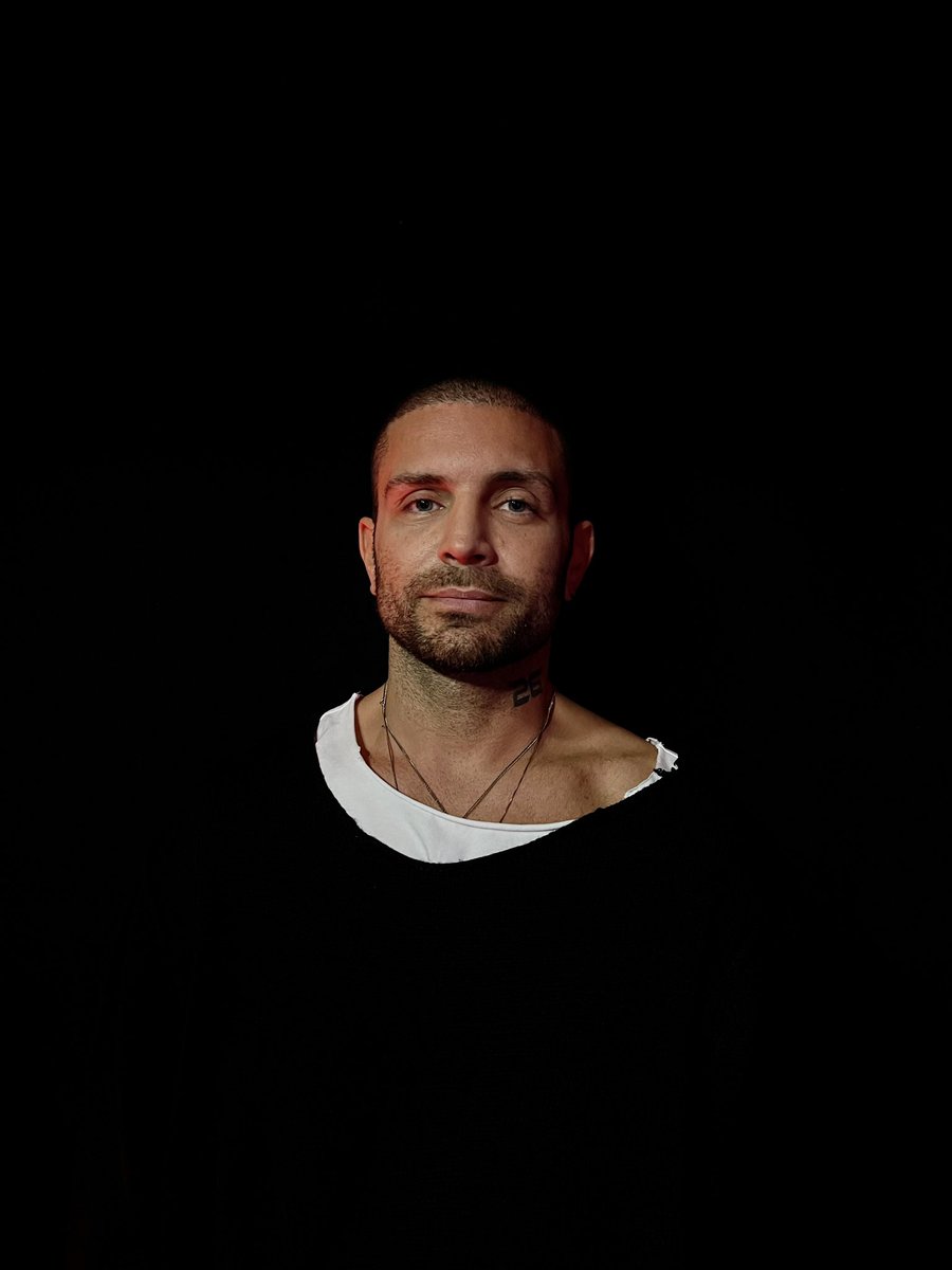 Bravo <a href="/DavidLempell/">David Lempell</a> welcome #thevoice