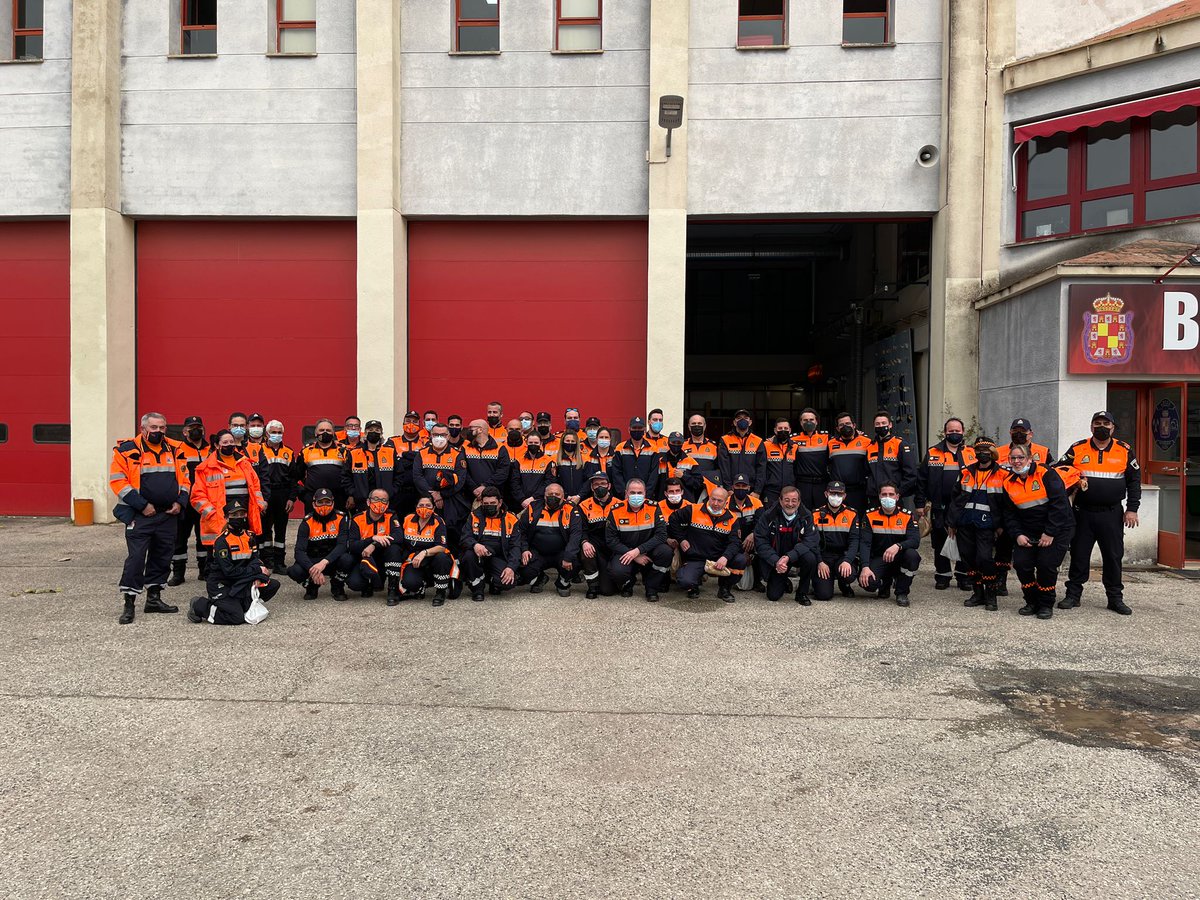 Gracias a todos nuestros compañeros de las Agrupaciones de #Beasdesegura #Ibros <a href="/AVPCBaeza/">Protección Civil Bae</a> #Linares #Bedmar #Porcuna #Torreperogil que están participando en #servicio #SanAnton2022