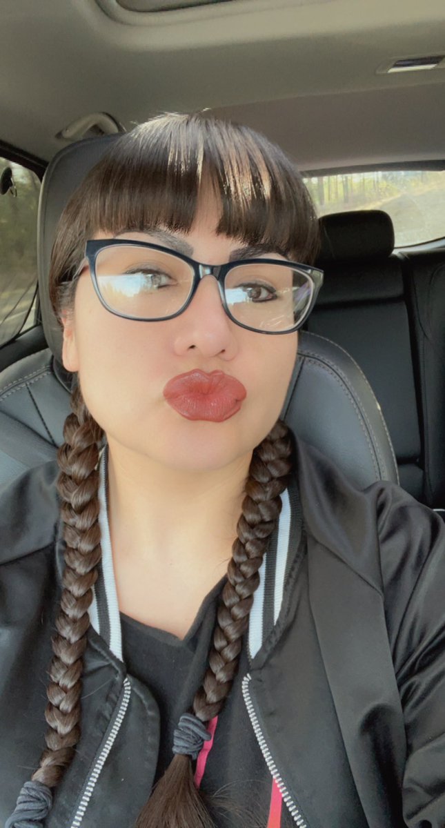 509Kat's tweet photo. Hot and nerdy lol https://t.co/XvlTKljV6W