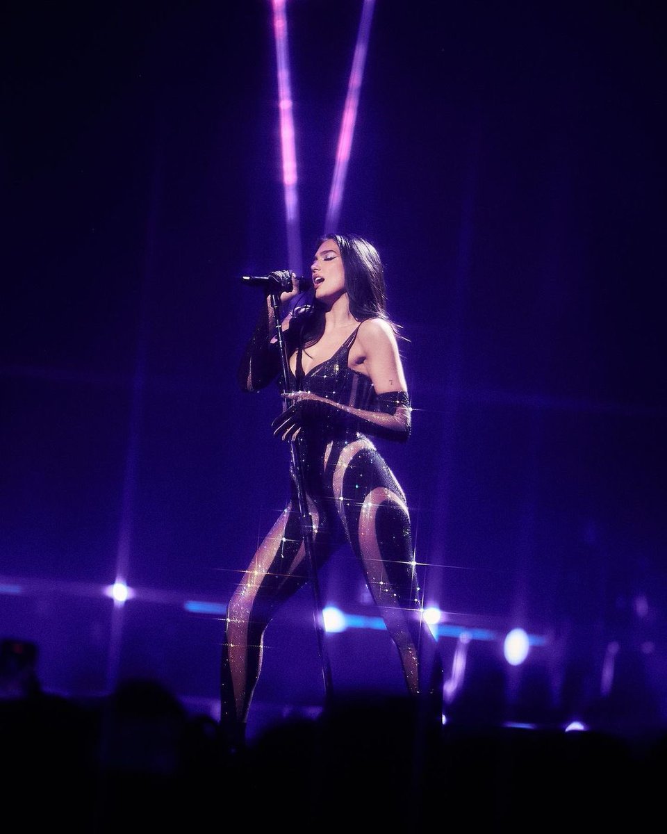 📸 | Full photo of <a href="/DUALIPA/">DUA LIPA</a> at the #FutureNostalgiaTour