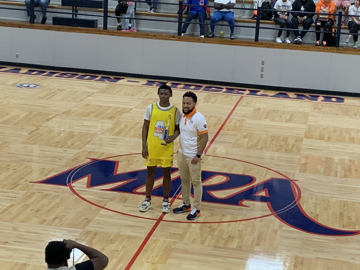 Mamba_Wolfpack's tweet photo. MVP 27pts at the Talking in the Sip all star Game Trey Alexander https://t.co/uLGauxYMWL