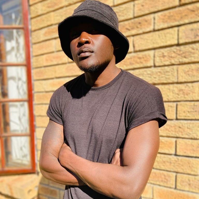 TeddyNgobe's tweet photo. #NewProfilePic https://t.co/WT3uHwoQqu