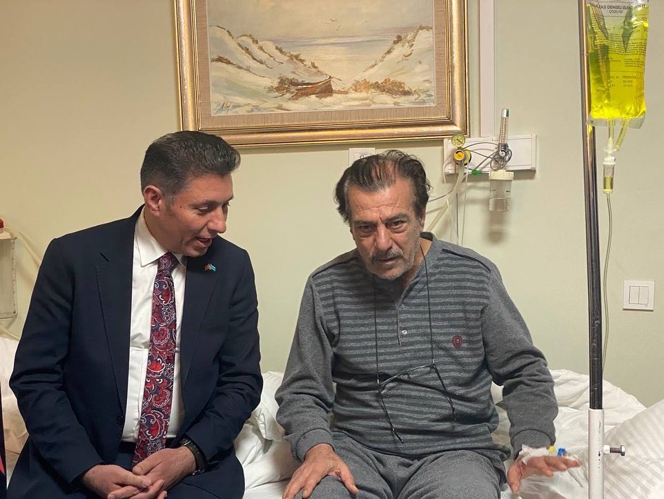 TurkmeneliTurku's tweet photo. Mehmet Tütüncü başkanlığında bir heyet, sağlık durumu kötüleşen Türkmen siyasetçi Niyazi Mimaroğlu’yu Ankara Keçiören Hastanesi’nde ziyaret etti

Ziyarette, Irak Türkleri Kültür ve Yardımlaşma Derneği yönetim kadrosunun yanı sıra birçok vatandaş da hazır bulundu

@MehmetTutuncu70 https://t.co/tnOYAi9n6W