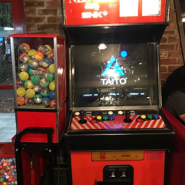 BallsackSports's tweet image. This era of Pizza Hut was undefeated