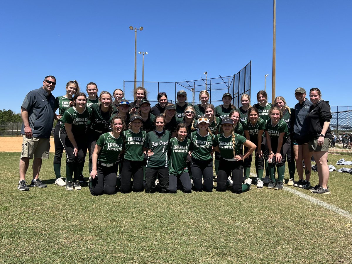 FcHSPrincipalAD's tweet photo. Incredible few days on the diamond!  Awesome start to the season and a ton of fun in Florida!! #gocrickets https://t.co/tAMVZw5bDE