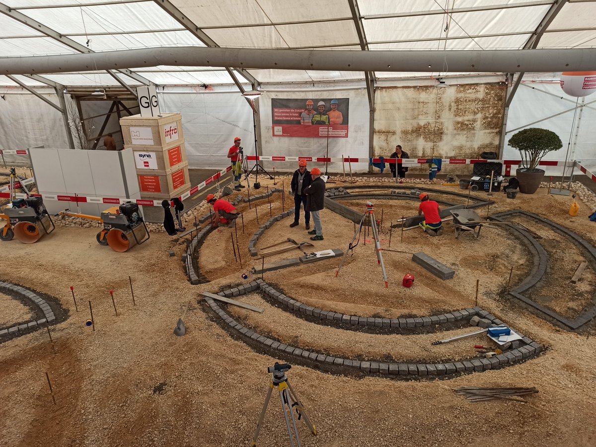 Die Teams #Strassenbauer für die SwissSkills 2022:
Maxime Boillat und Sven Muster
Léo Comment und Luis Falé 
Loris Maurer und Paulo Sousa Miranda 
Ilmarinen Conradt und Fatlum Krasniqi
David Baltensperger und Simon Gisler 
Lucas Alves Paulos und Valentin Marti