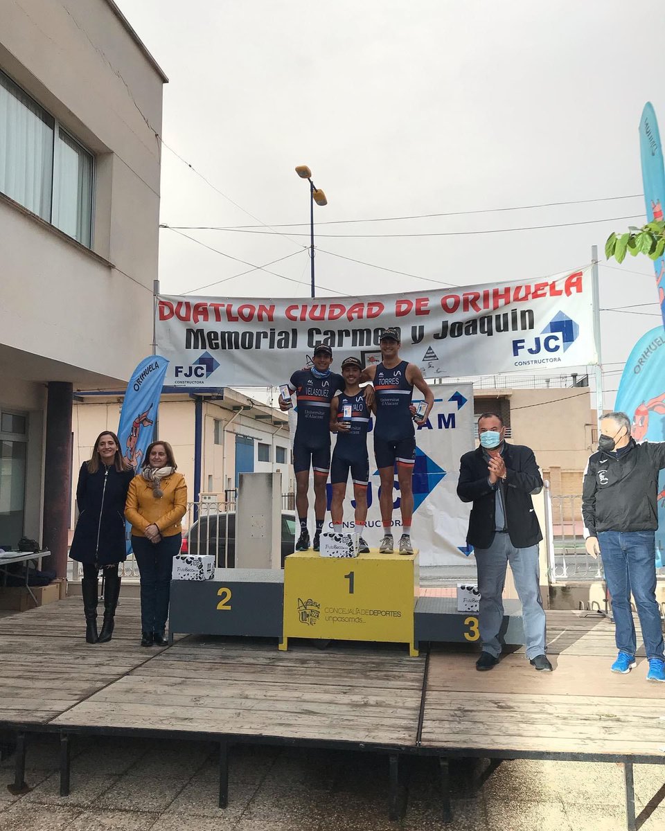 EsportalaUA's tweet photo. Duatlón de Orihuela.
Los equipos de la UA, femenino y Masculino, copan las tres primeras posiciones. Y ganan también por equipos F y M. https://t.co/cSmM3MvEJ9