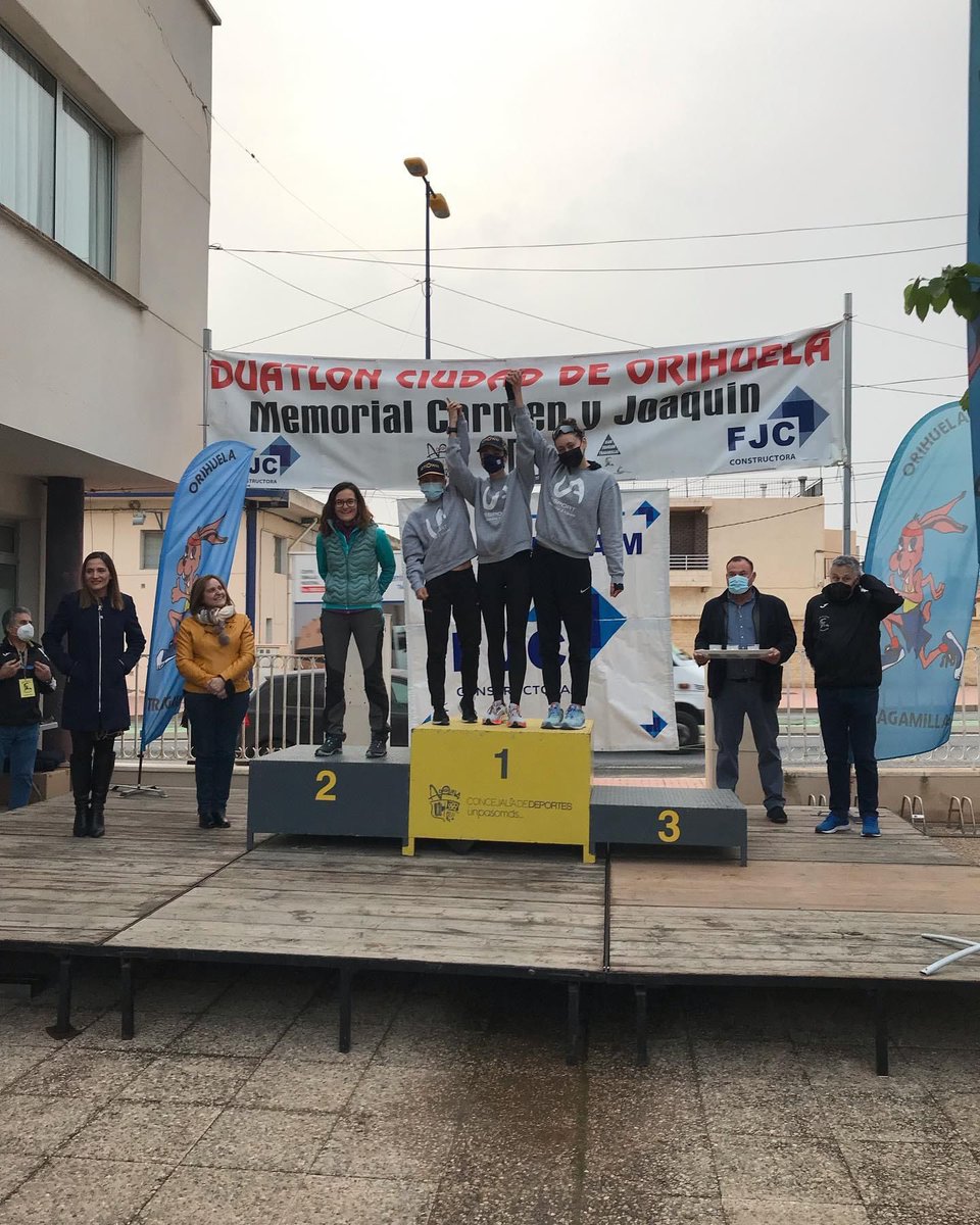 EsportalaUA's tweet photo. Duatlón de Orihuela.
Los equipos de la UA, femenino y Masculino, copan las tres primeras posiciones. Y ganan también por equipos F y M. https://t.co/cSmM3MvEJ9