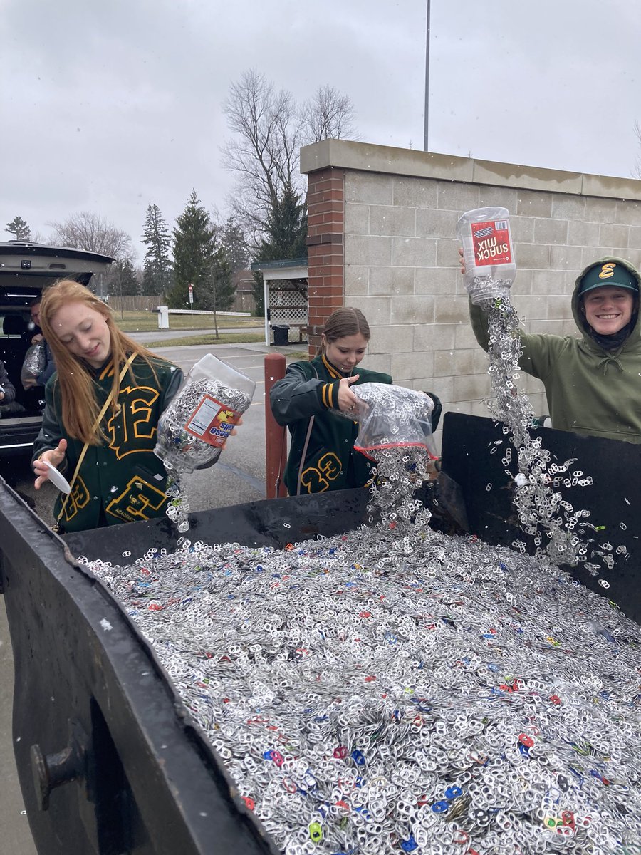 evgnhs's tweet image. For the past month our NHS members have been collecting pop tabs to donate to the Ronald McDonald House. Today we were grateful to have some of our NHS members deliver those pop tabs in person. Thank you so much to everyone helped!