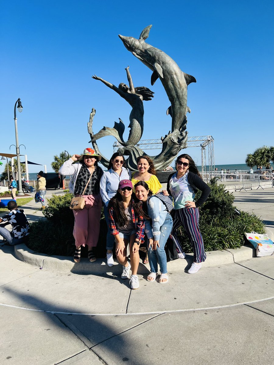 MargaritAlva7's tweet photo. @MicheleMacumber @ParticipateLrng Enjoying at Mirtle Beach with participate learning friends @MrsParra_MEX @ClaudiaC9621 @RositaCallejas3 https://t.co/s0u8K8MApG