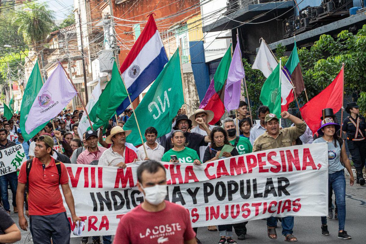 carlosfilizzola's tweet photo. La movilización campesina, indígena y popular fue importante para visibilizar sus reivindicaciones, ante el insensible Gobierno de Abdo.
Es resaltante la unidad de estos sectores. Esto fortalece la lucha por el cambio
Seguiremos apoyando y acompañando esta #LuchaProlongada 💪🏼🇵🇾❗️ https://t.co/xnBUxFfmgo