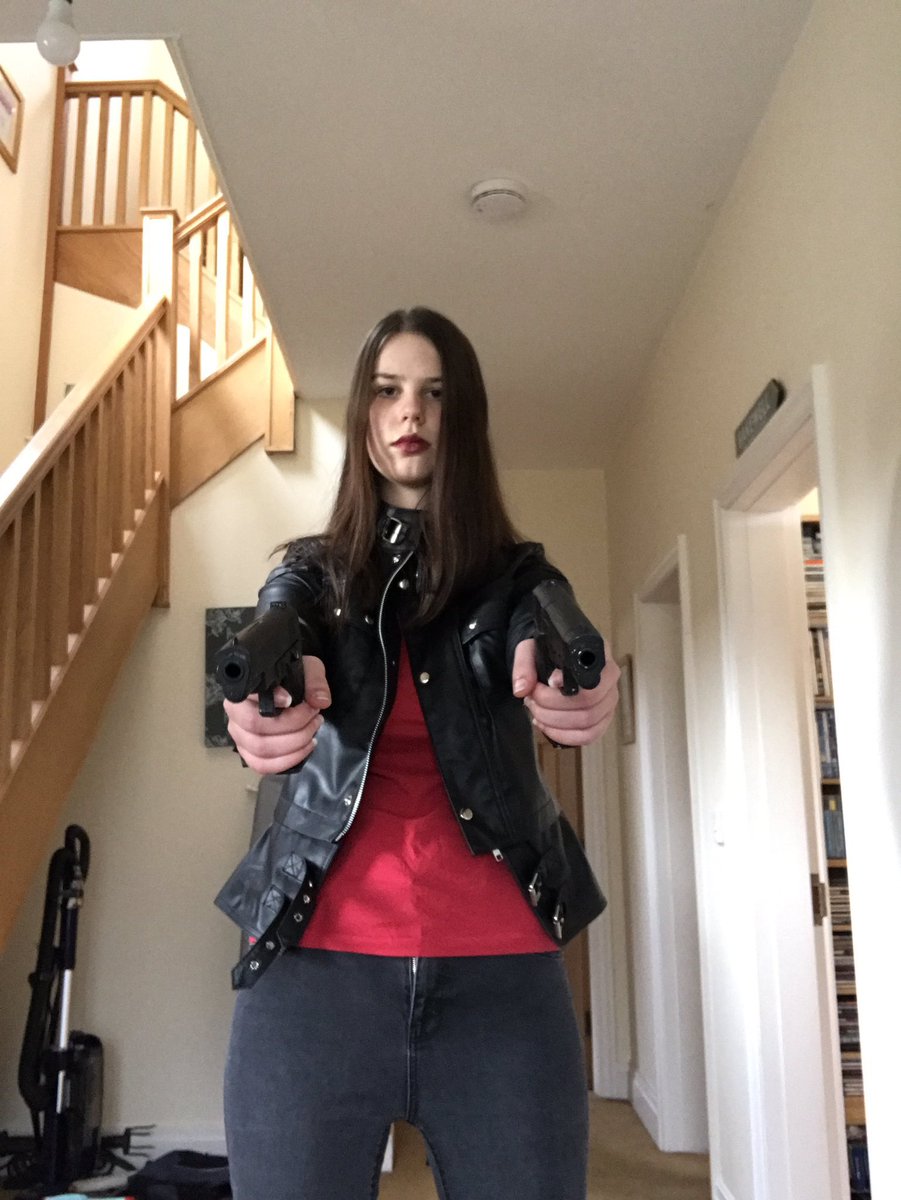 Check out these amazing cosplays of some of our Torchwood favourites !! 

@spoilerssweeti2 <a href="/battleduck72/">Ducky</a> <a href="/Lasthumanwales/">Benoit Blanc's Bathtime Hat</a> ~J❤️