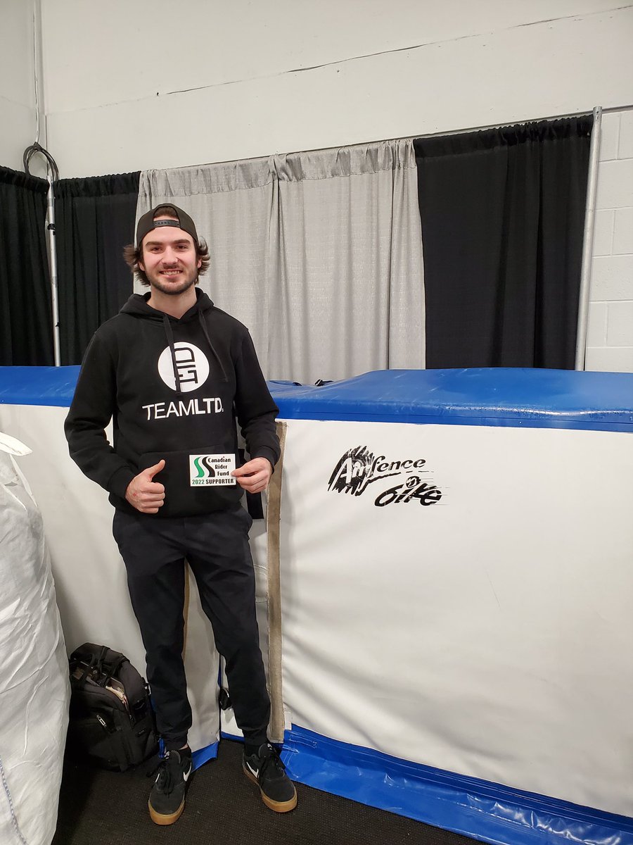 softbarrier's tweet photo. Some great volunteers; riders and contributors at the bike show today!
Can’t wait to see who comes by to support the sport tomorrow. 
@jordanszoke 
Trevor Dion
Vintage Road Racing Association 
#volunteers #crfsupports #supportthesport https://t.co/WSc4PWaqGr