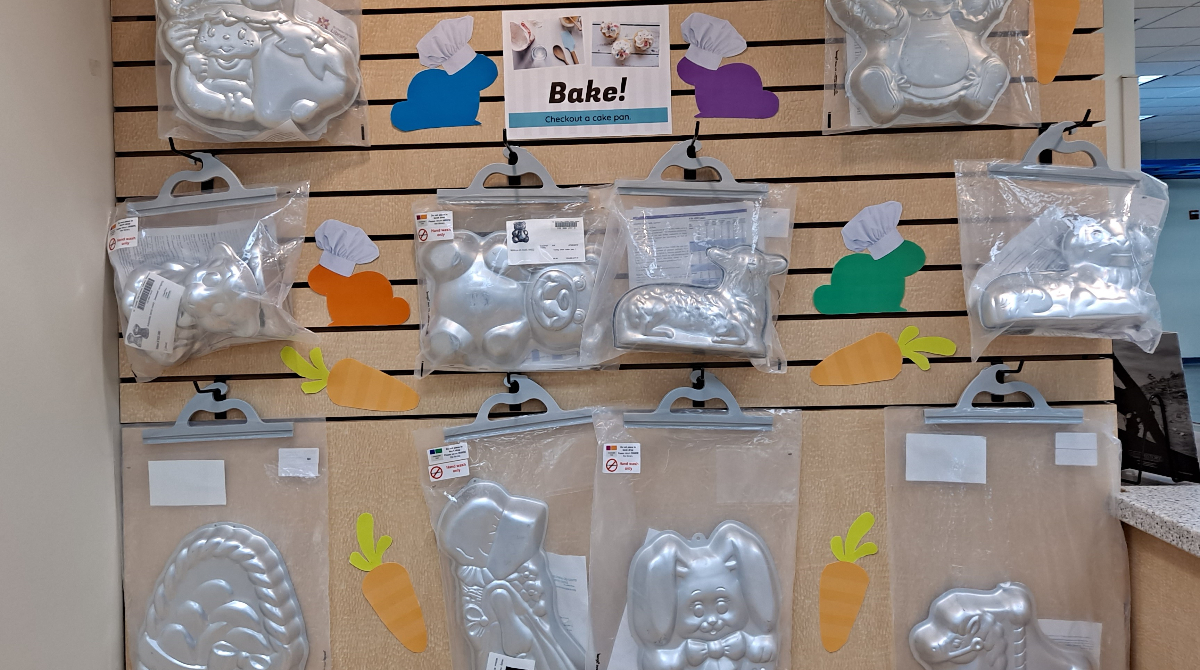 StChLibrary's tweet image. Planning a spring feast? Make a showstopper dessert using festive cake pans, available at the library for checkout. Choose from bunnies, baskets, lambs, flowers, and MANY more: rebrand.ly/tw-cakepans
#springbaking