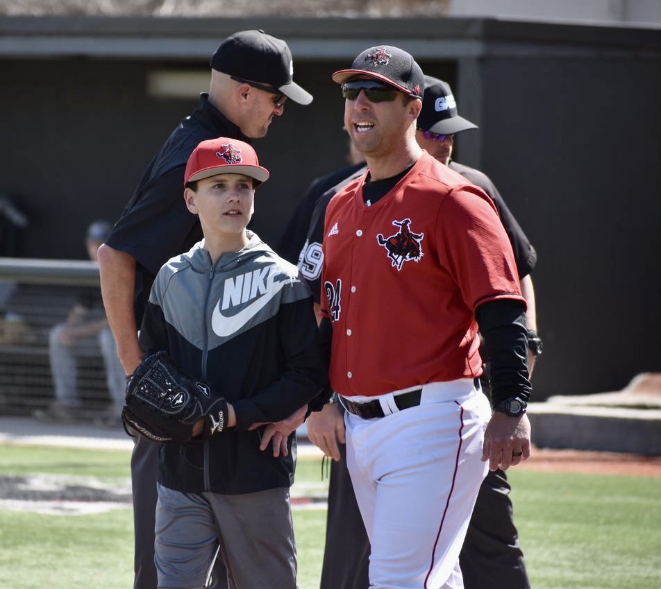 NWOSU_SAAC's tweet image. What a day at @NWOSUBaseball! Our buddy Gehrig got to help with pre-game and throw out the first pitch as part of our @makeawishok Wish Celebration. The Rangers capped it off  with a monster 16-5 victory over Ouachita and the series win!! #GoodDayToBeARanger #RRR