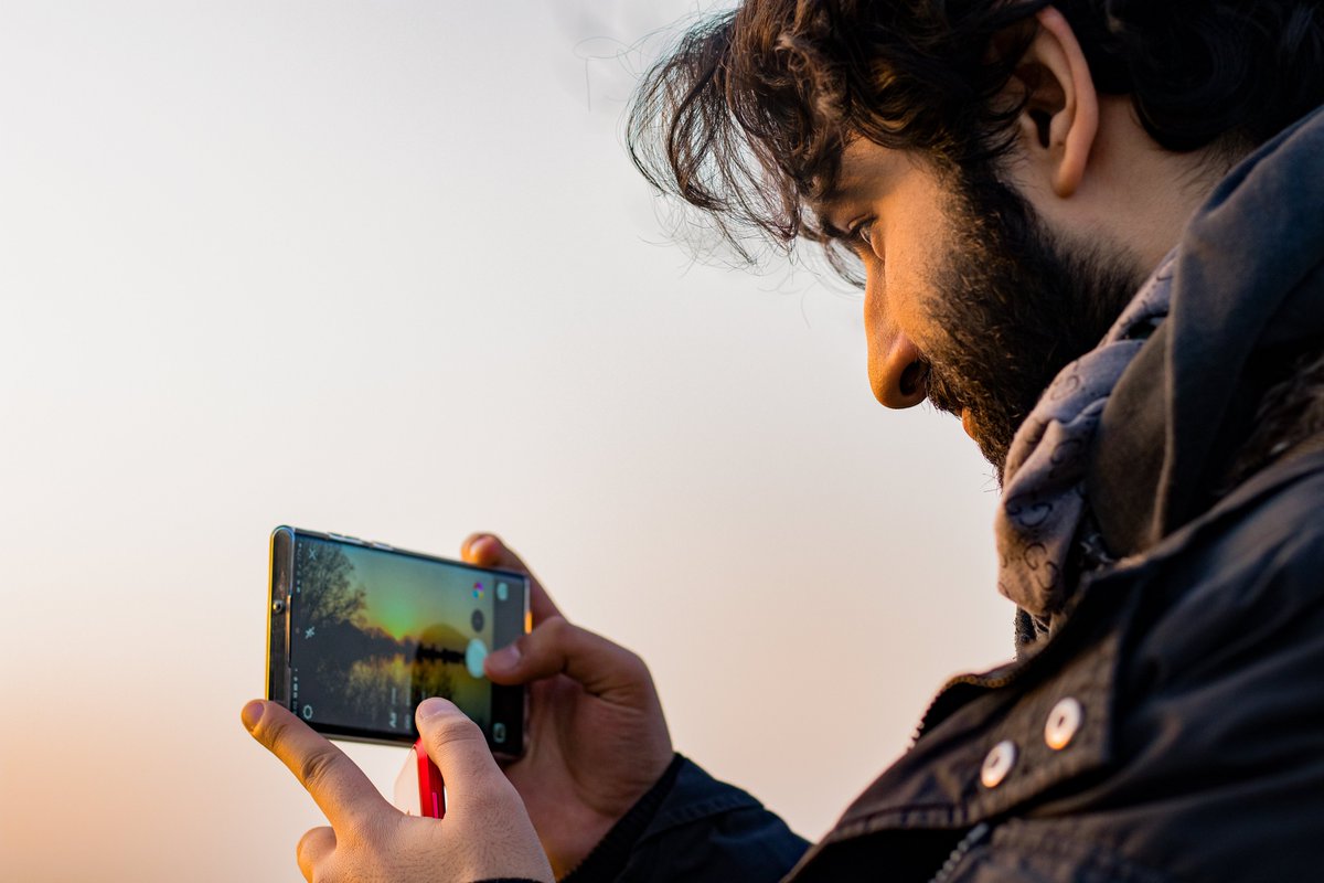 holshoots's tweet photo. sunset with my favourite person @rawscapescreate 🤍

#photography #sunset #portraitphotography #aylesburyphotographer #goldenhour https://t.co/o1htb5lWi6
