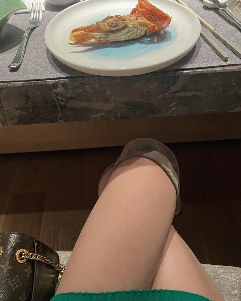 ALISON48884480's tweet photo. Have a nice weekend. Another happy day for my best friend today. The day's trip is over, and I'm just now back home. https://t.co/vjMANz1D12