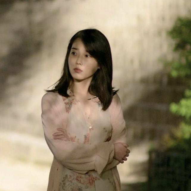 아이유 tweet media