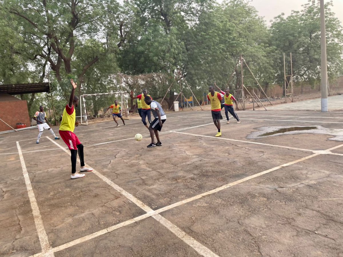 O.K❤🧡 (@oumou_kane) on Twitter photo 📢 Le "Petit tournoi des Twittos" 🏆
aux <a href="/Les_RoniersDoum/">Hôtel Les Roniers Doum</a>.
Merci à tous ceux qui ont accompagné cette 1ere édition.
Les joueurs, les donateurs, l'espace, les supporters.
Personne ne sera cité mais tout le monde vous connait 🙏🙏.
A la prochaine édition InshaAllah. 📢 Le "Petit tournoi des Twittos" 🏆
aux <a href="/Les_RoniersDoum/">Hôtel Les Roniers Doum</a>.
Merci à tous ceux qui ont accompagné cette 1ere édition.
Les joueurs, les donateurs, l'espace, les supporters.
Personne ne sera cité mais tout le monde vous connait 🙏🙏.
A la prochaine édition InshaAllah.