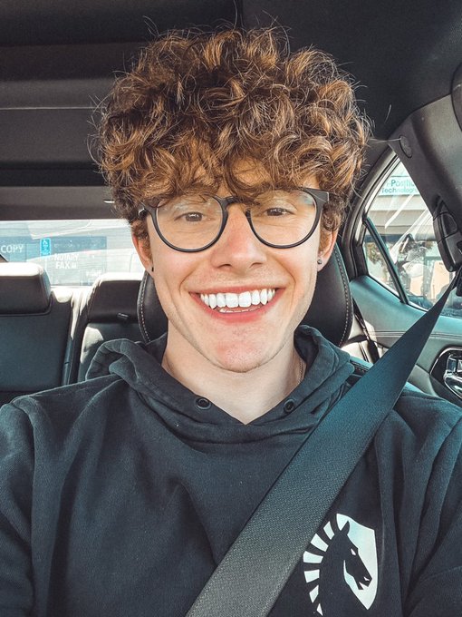 Got my ears pierced :) https://t.co/8ifNqmXQEO
