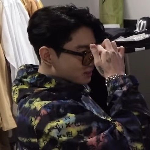 calvinkjk's tweet photo. i would not like to let go of this fit yet https://t.co/EfdneRNF3R