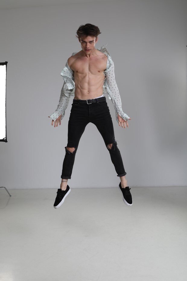 asher morningstar (@asheemornimgsta) on Twitter photo 