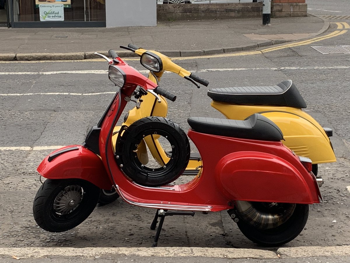 TheRealJackieJ's tweet image. First scoot of 2022

#Vespa #SundayScoots #SmallFrame #1966VespaSprint #Belfast