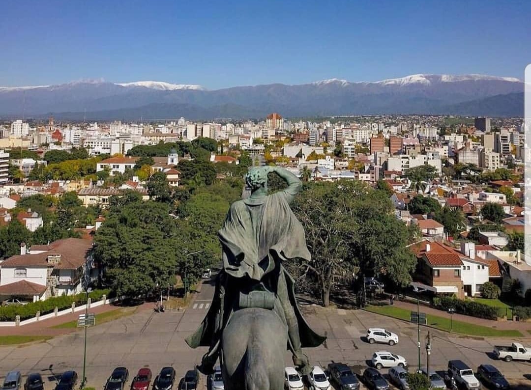 Nicokripper's tweet photo. Buen Domingo de Ramos para Tod@s. Que lo puedan disfrutar en familia. 
#Salta #Güemes https://t.co/mAcKvS2MOy