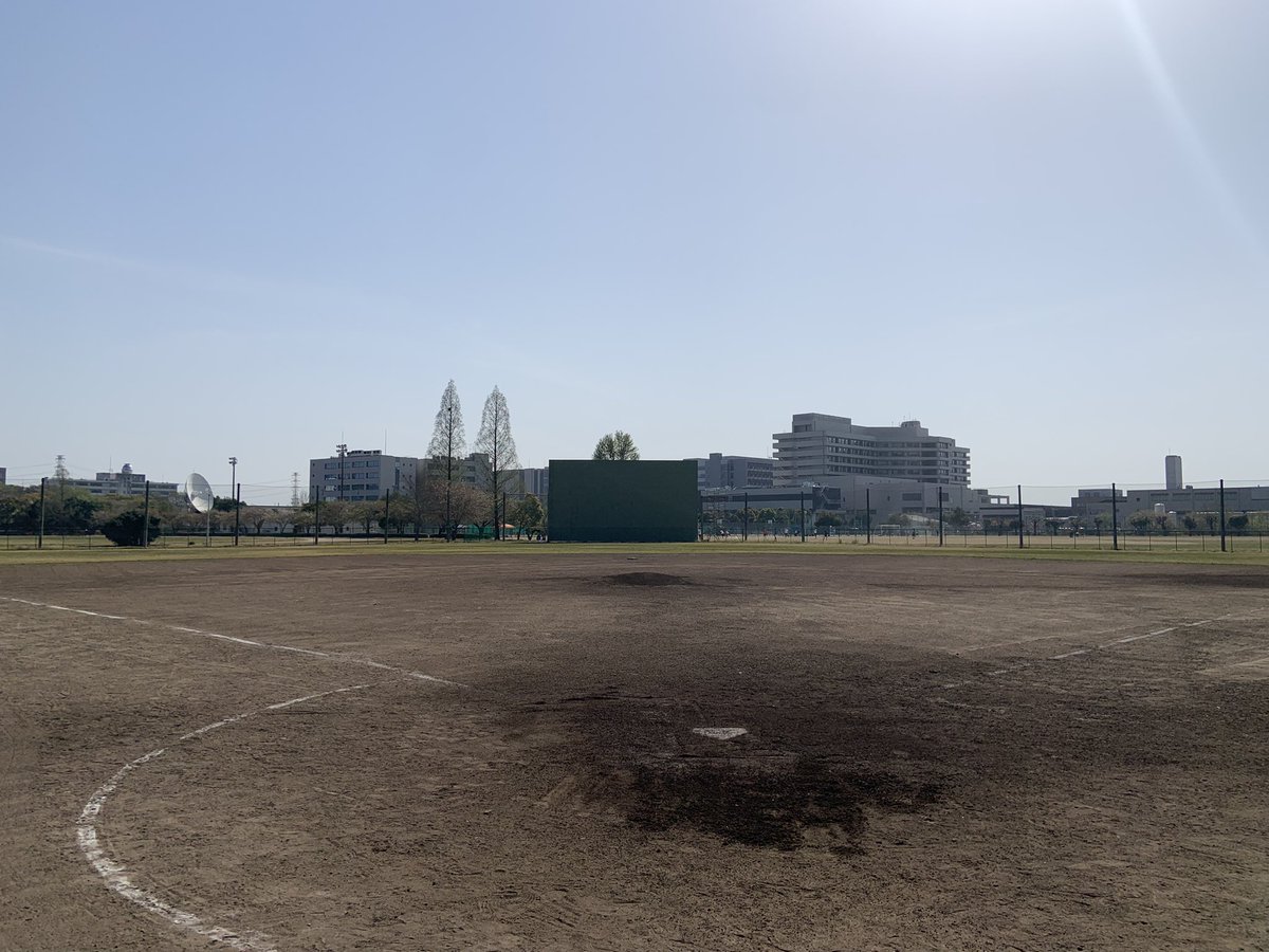 amubaseballteam's tweet photo. 2022.4.10
春季リーグ戦第一戦
愛知医科大学　15 ー 8  名古屋産業大学

名産大　　0 4 0 0 1  2 0 1 | 8
愛知医大　0 4 3 4 0 0 0 4× | 15

2022年度の初陣は先制されましたが、直後に追いつきその後勝ち越し、追加点ダメ押し点と効果的に得点を重ね、8回コールドで勝利です！ https://t.co/fX4EseKjC5
