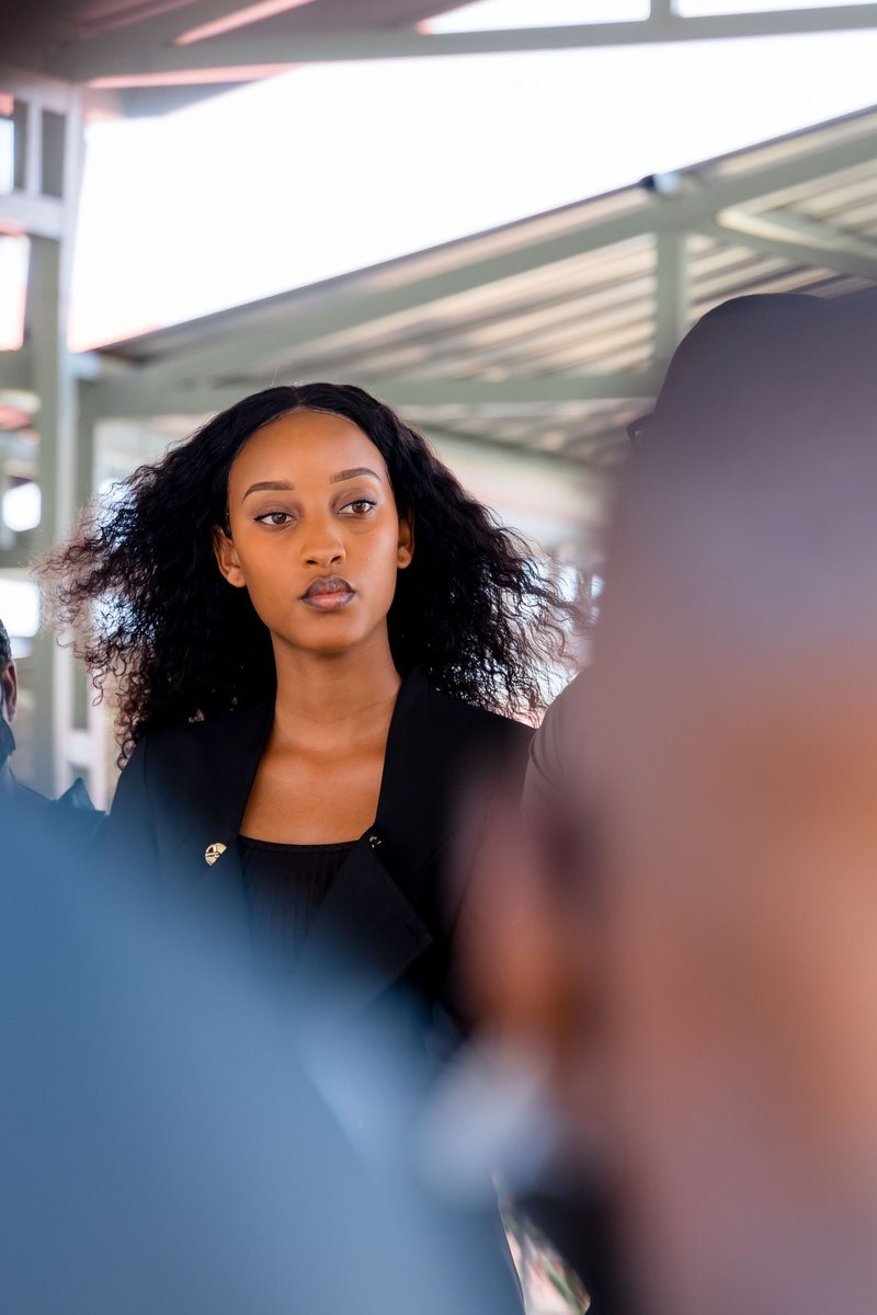 Miss Rwanda tweet media