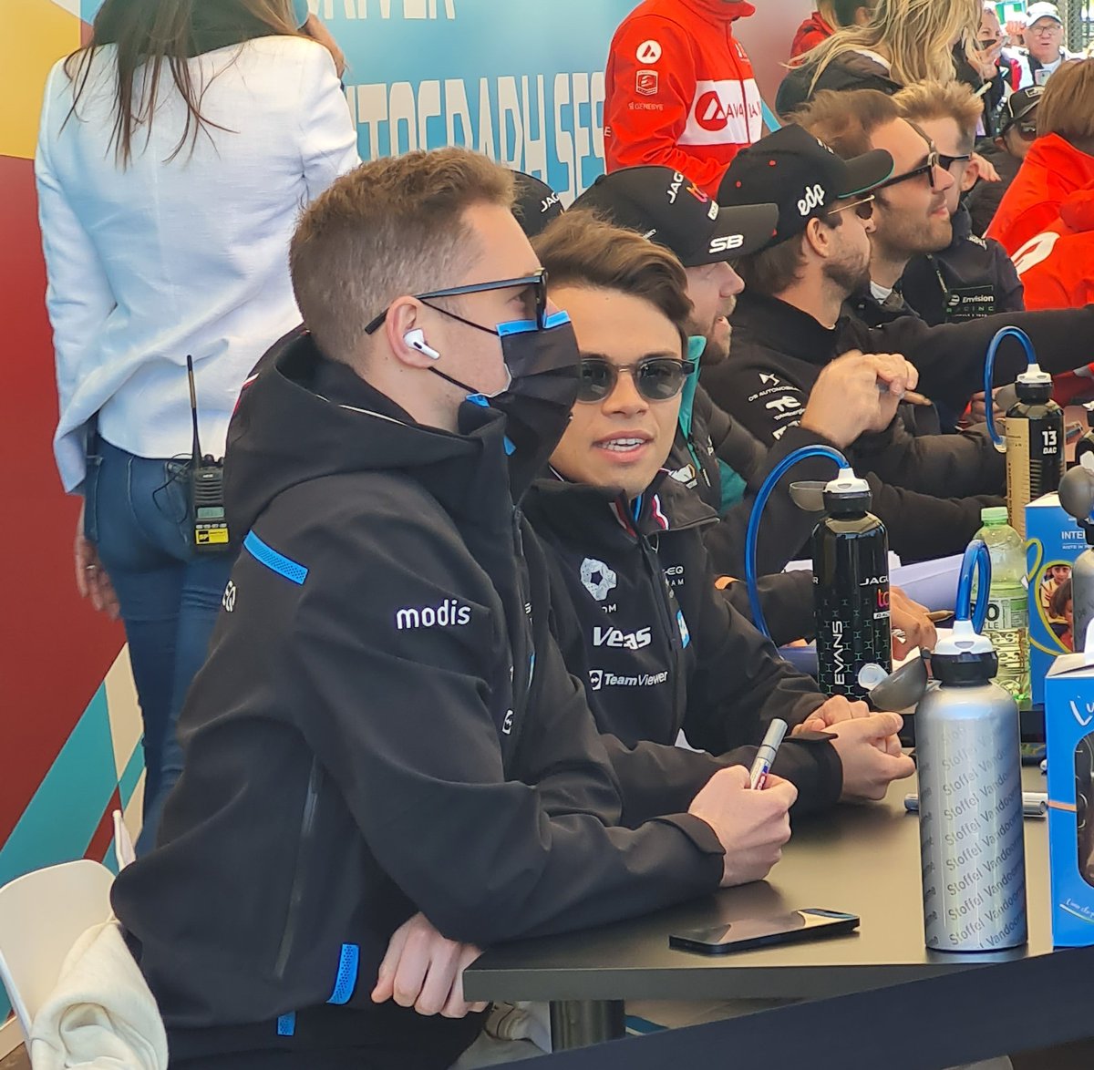 _reddish_mind's tweet photo. Nyck e Stoffel vi salutano 
(Nyck mi ha veramente salutato rispondendo al mio cenno sto per morire si) #EPrixRome https://t.co/DUiJhhH5b0