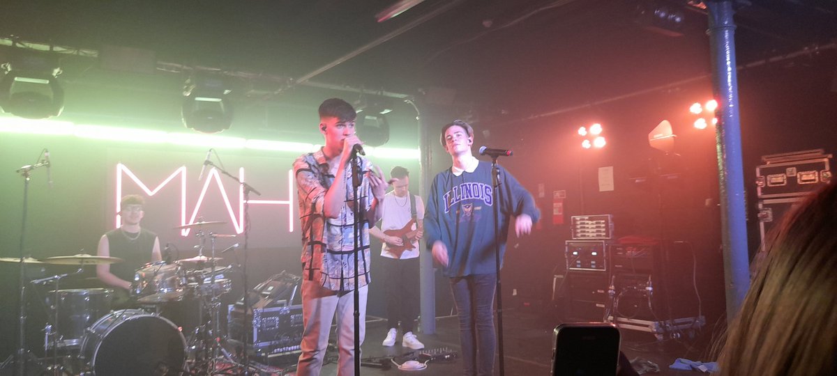maxandharveyoxo's tweet photo. LOVED ON FRIDAY IT WAS THE BEST TIME EVER ๐ฅณ๐๐ซ๐ฅ @maxandharvey @angelsnbandits @maxandharvey @O2AcademyLpool @maxandharvey @angelsnbandits #maxandharvey #maxmills #harveymills ๐ฅ๐ซ๐ https://t.co/6gOr7kO07r