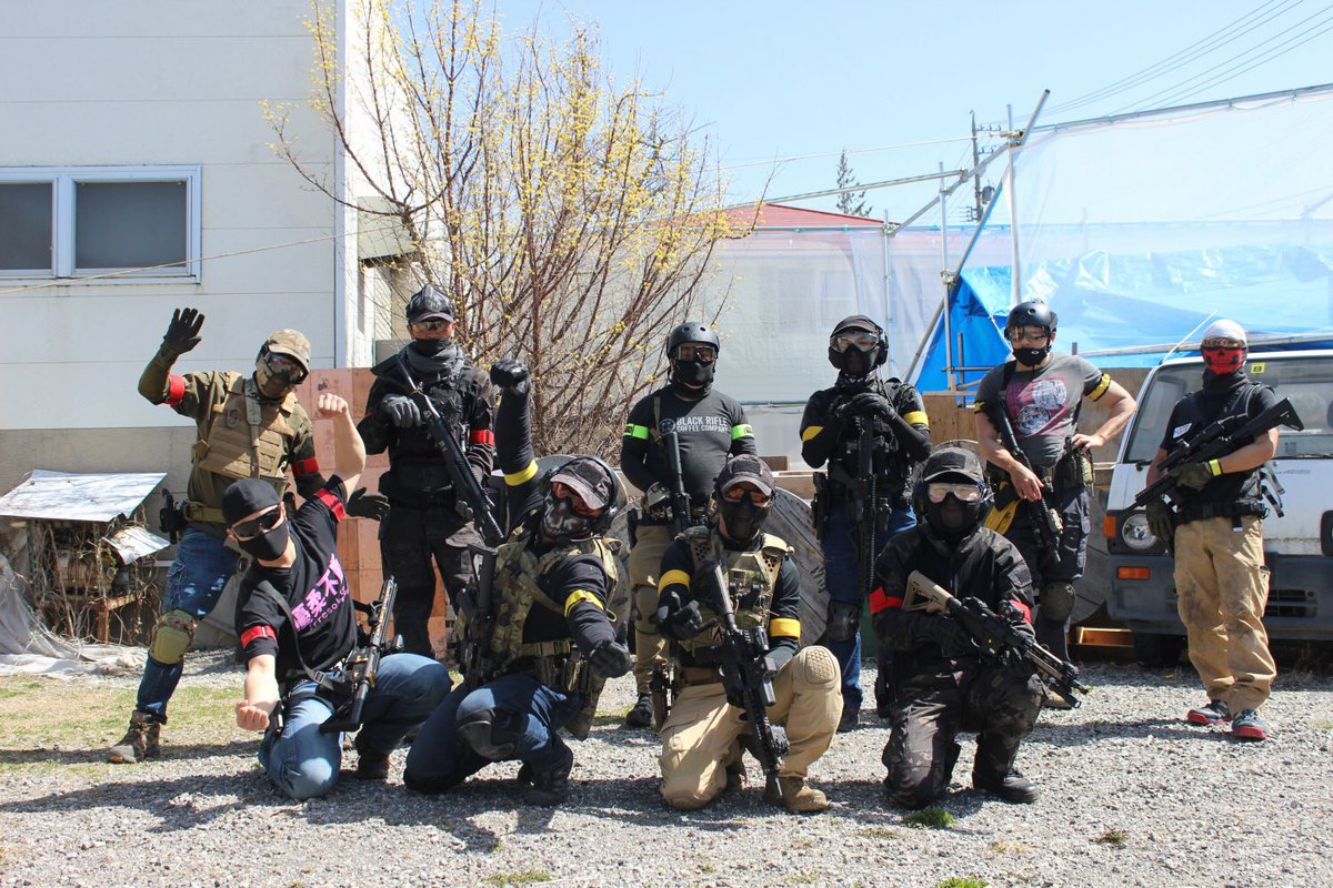 airsofter70's tweet photo. 定例会お疲れ様でした!
天気も最高、ガスブロもすこぶる快調で大満足💯(^ ^)
あちこち走り回って乳酸溜まりまくり🤣www
またよろしくお願いします(`・ω・´)ゞ
#サバイバルゲーム
#NORTHBASE https://t.co/DXZYdCplfZ