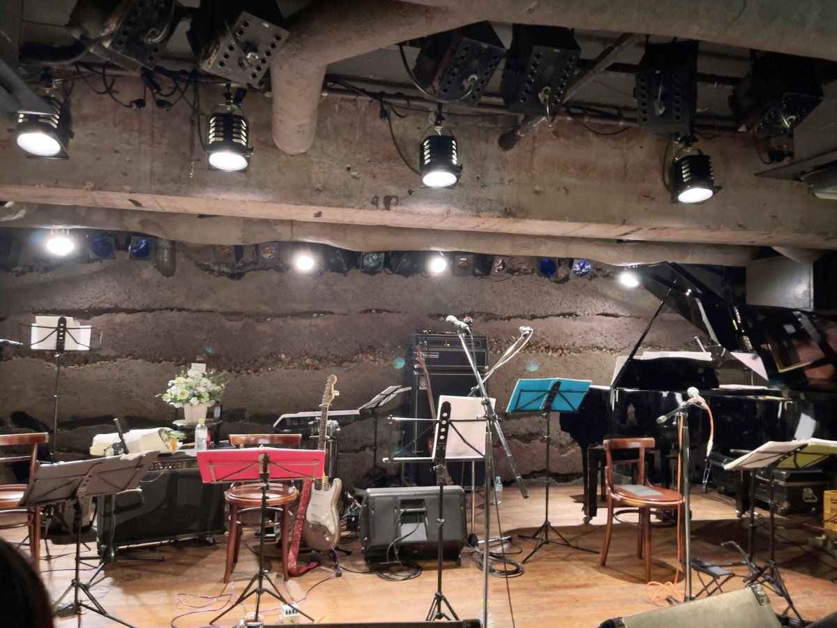 fukawo's tweet photo. コルネッツ レコ発を観る #コルネッツ #CORNETS #西村哲也 #夏秋文尚 #美尾洋乃 #四家卯大 #棚谷祐一 https://t.co/FUo9mBEeT0