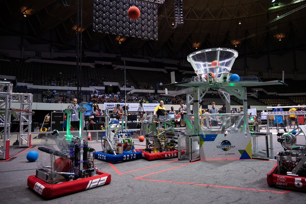 GsstChemistry's tweet photo. FRC Team 122 was the 7th seeded alliance captain after qualification matches of the FIRST Chesapeake District Championship. They eliminated the 2nd &amp; 3rd seeded alliances before falling to the 1st seed in finals. Way to leave it all on the field, NASA Knights! @NHREC_VA https://t.co/3JELPTSR0h