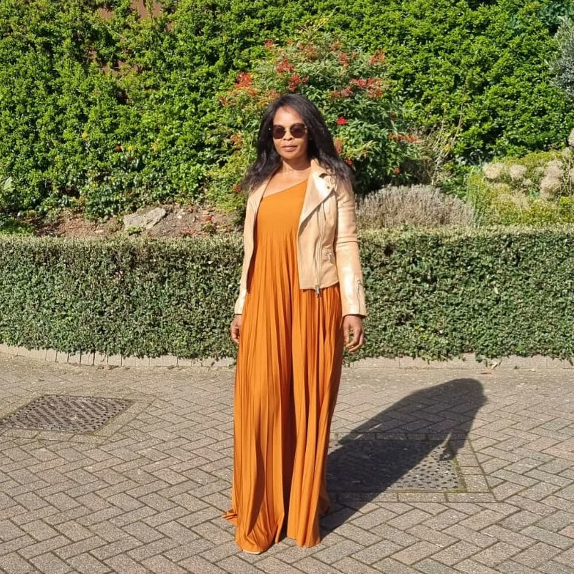 BodyByCathy's tweet photo. I've been to Mass with my family as today is Palm Sunday, which the beginning of Easter Holy week.
My faith is important & it helps to make me the person I'm & the choices I make in my life. I hope u're all having a wonderful Sunday with ur loved ones. #godsglowgirl💯 #pamsunday https://t.co/31DhR5dH8F