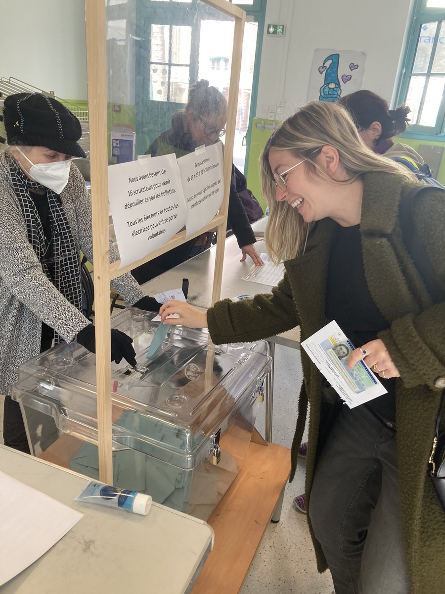 🗳 J’ai voté! My first time voting as a French citizen, and it felt pretty momentous. 🇫🇷 

Excited to digest it all alongside <a href="/StuartNorval/">Stuart Norval</a> + a great lineup of guests on <a href="/France24_en/">FRANCE 24 English</a> for our special election coverage from 6h Paris time tomorrow! 

#presidentielles2022 #
#F24