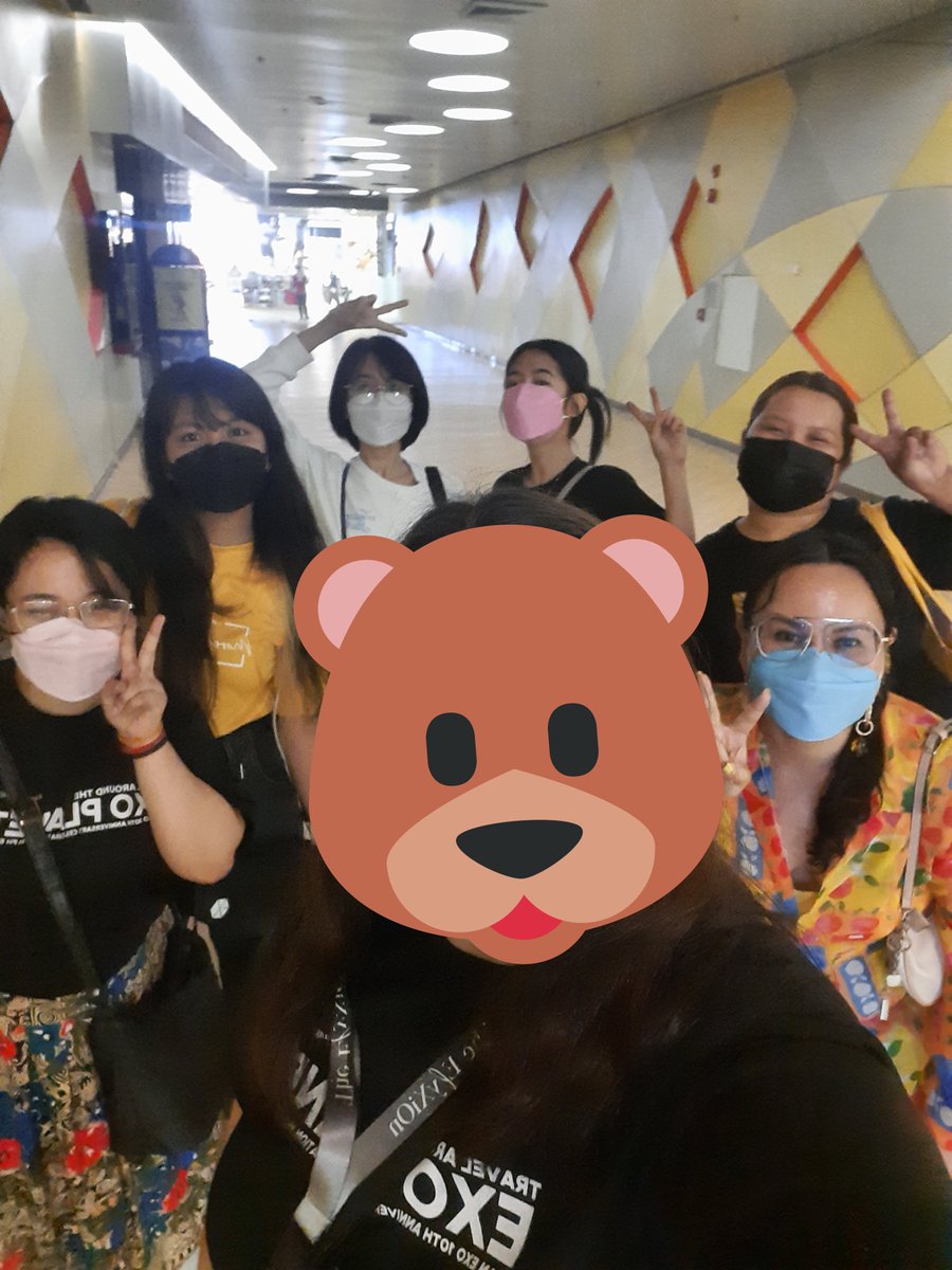 zkdlinlove_614's tweet photo. Shoutout and thank you to my friends who, even though I told them to sit still and enjoy as titas of the fandom, went out of their way to help. Love youuu @jeinmyeon @Chochaynim @vivibabybaba!

Pipirmi na ako next time! Thank you din @aywanchuwanchu sa pagpunta baks 🥰 https://t.co/nObKsjq1QX