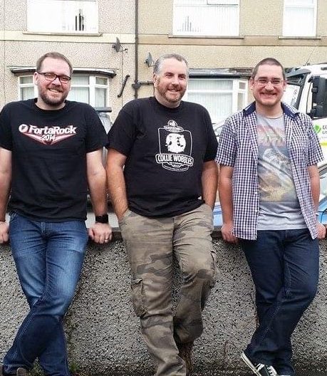 Absolutely gutted to hear that Colin Hughes <a href="/RandomDad1/">Colin Hughes 🌈🏳️‍⚧️</a> passed away yesterday. My thoughts are with his wife and family. Love you buddy rest easy x