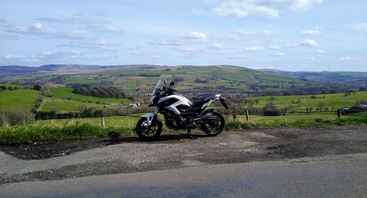 Sunny Sunday in the Peak District blowing cobwebs away.