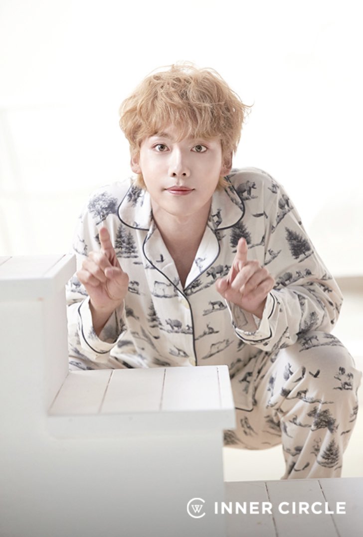hourlyjinu's tweet photo. 🐩

[ #김진우 #JINU #위너 #WINNER ]
@official_jinu_ @yginnercircle https://t.co/cGsIz5KLyi