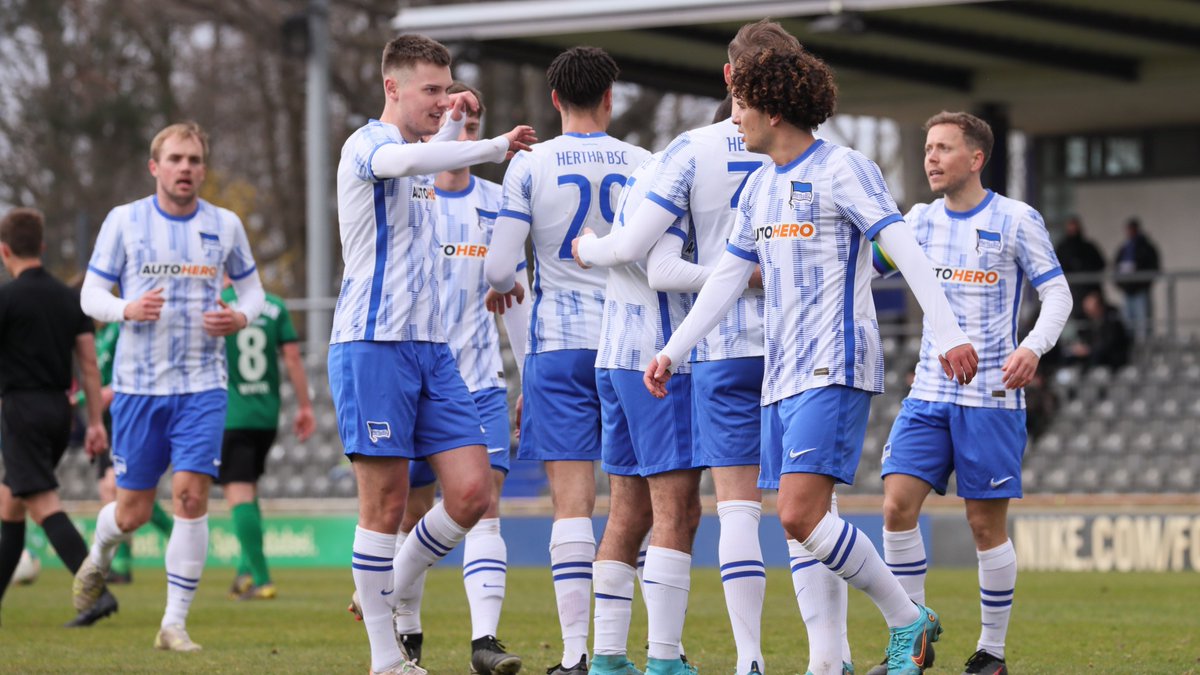 HerthaBubis's tweet photo. 8️⃣. Heimsieg in Folge: ☑️
5️⃣. Erfolg ohne Gegentor: ☑️
5️⃣. Dreier in Serie: ☑️
Unser Spielbericht zu #BSCFUE: https://t.co/rDByjfdqnK ⬅️
#BSCU23 #DieZukunftGehörtBerlin #HaHoHe https://t.co/2USWj0D80L