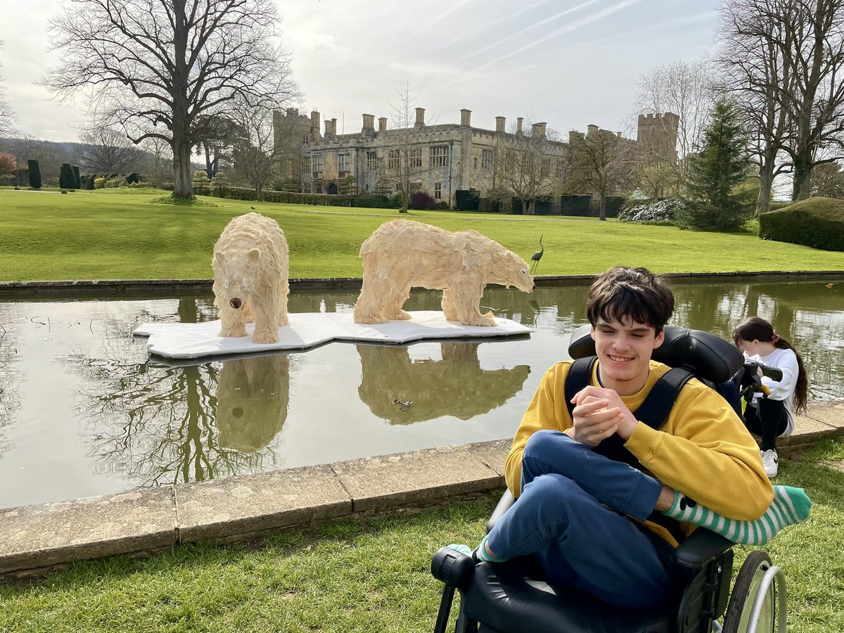 BeckyAnneMartin's tweet photo. The beautiful @SudeleyCastle and itβs sculptures and artworks π lovely way to spend a Sunday morning π #Genetics #Disability #profoundlearningdisability #wheelchair #Autism https://t.co/LHO6N310mU