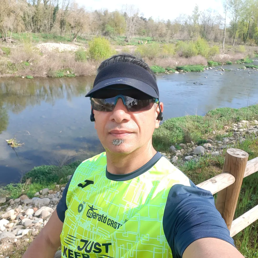 danisoriano70's tweet photo. 10 kms.más solidarios!
A favor de #carrerassolidarialosintocables
#day558
#TUAYUDANOSDAALAS
#LosIntocables2022
#pieldemariposaa
#DMAF2022 #moulavida
#RunEveryDay
#metodosori
#RonhillSpain
#eljardinet #vamosgarmin
#drinkingrunners #kmsxalimentos
#retodravet
#runstreak https://t.co/xqYBVzRDWZ