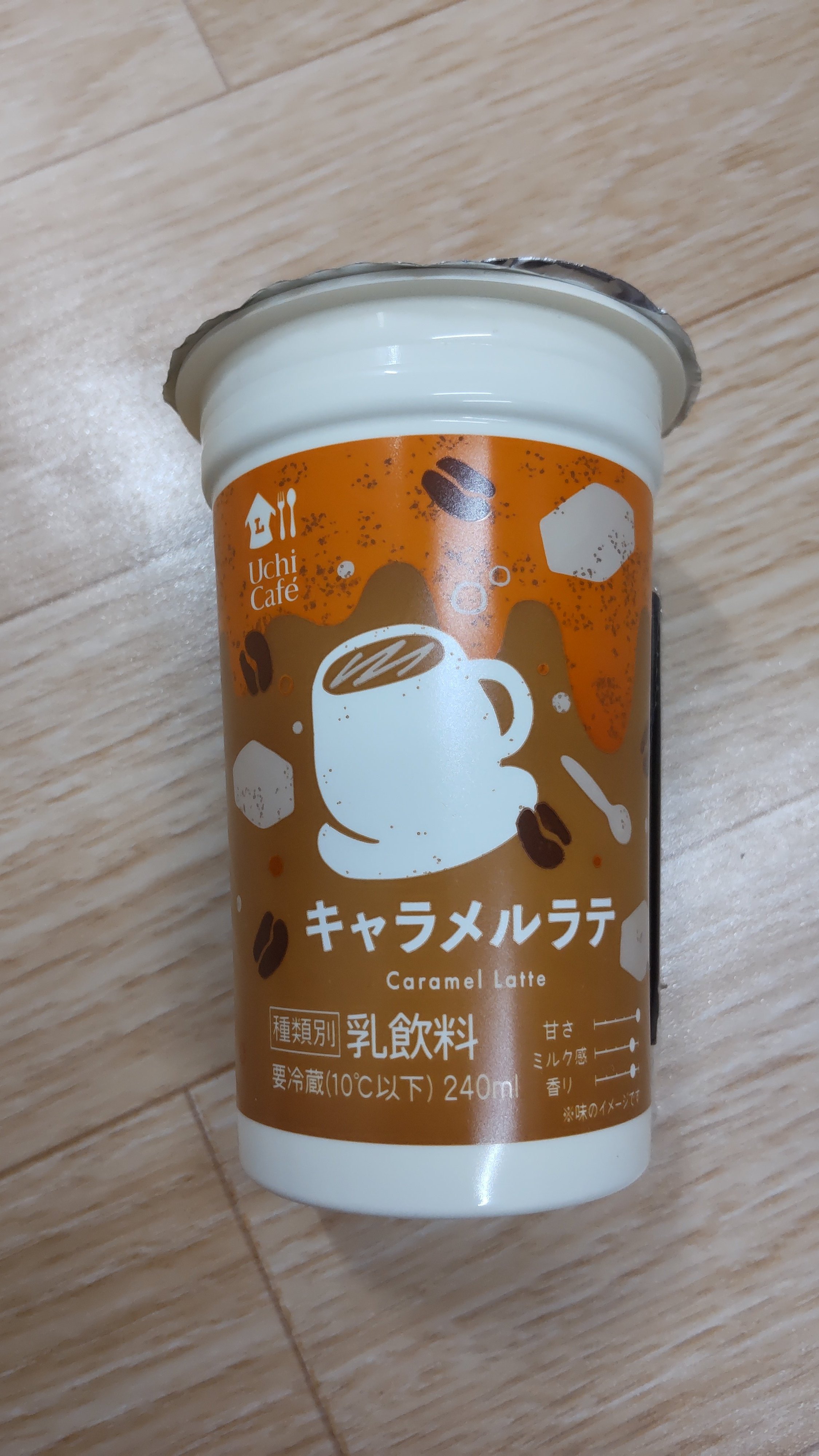 きりあ ラーメン キャラメル マネケンのワッフル 限定のいちごと通常メニューのメイプル 日清のラーメン屋さん キャラメルラテ ウチカフェ ローソン マネケン Manneken ワッフル おやつ お昼ご飯 T Co Spj6rwal0b Twitter