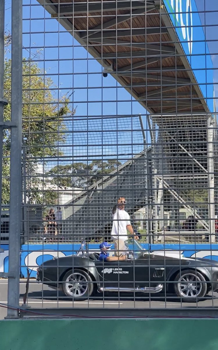 rbrseb's tweet photo. best weekend ever. hopefully see you again next year albert park ❤️‍🔥 #AusGP https://t.co/r5VkH0oJ9A