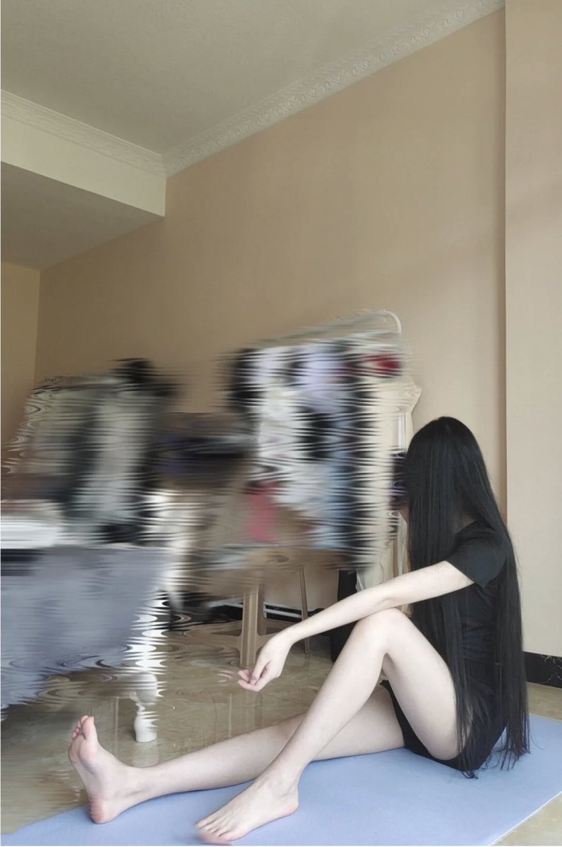Snowgfei's tweet photo. 太久没出门皮肤变得白白嫩嫩 https://t.co/RGrcL1oBfk