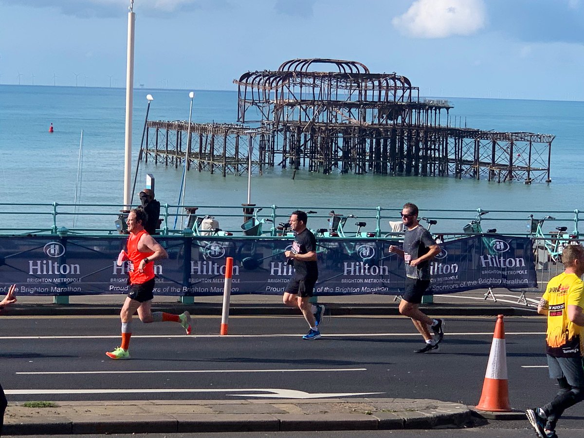 andyheeps's tweet photo. Down to support our amazing @UHSussex team at the @BrightonMarathn today and just seen our very own @DrRobgalloway go past at 8km through the 10K #runRobrun https://t.co/S0ax5Odxa6