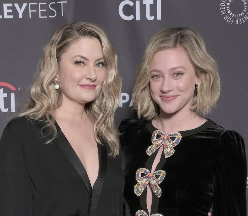 I MEAN..😍😭💖👑
<a href="/madchenamick/">Mädchen Amick</a> <a href="/lilireinhart/">Lili Reinhart</a>