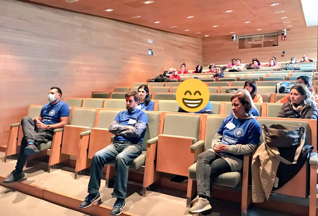 PsiCoachUNED's tweet photo. Qué bien que por fin hemos podido volver a vivir una nueva experiencia de "Coaching Outdoor" con nuestros alumnos 🙌🤗🔝🤙 #CoachingOutdoor  #TrabajoEnEquipo #Liderazgo #AltoRendimiento #Comunicación https://t.co/tcGqUPEQMA